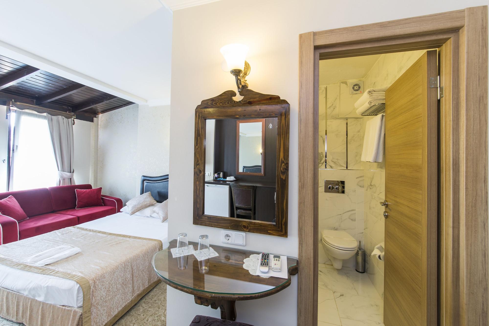 Naz Wooden House Inn Истанбул Екстериор снимка