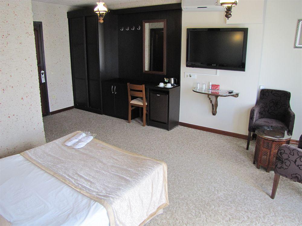 Naz Wooden House Inn Истанбул Екстериор снимка