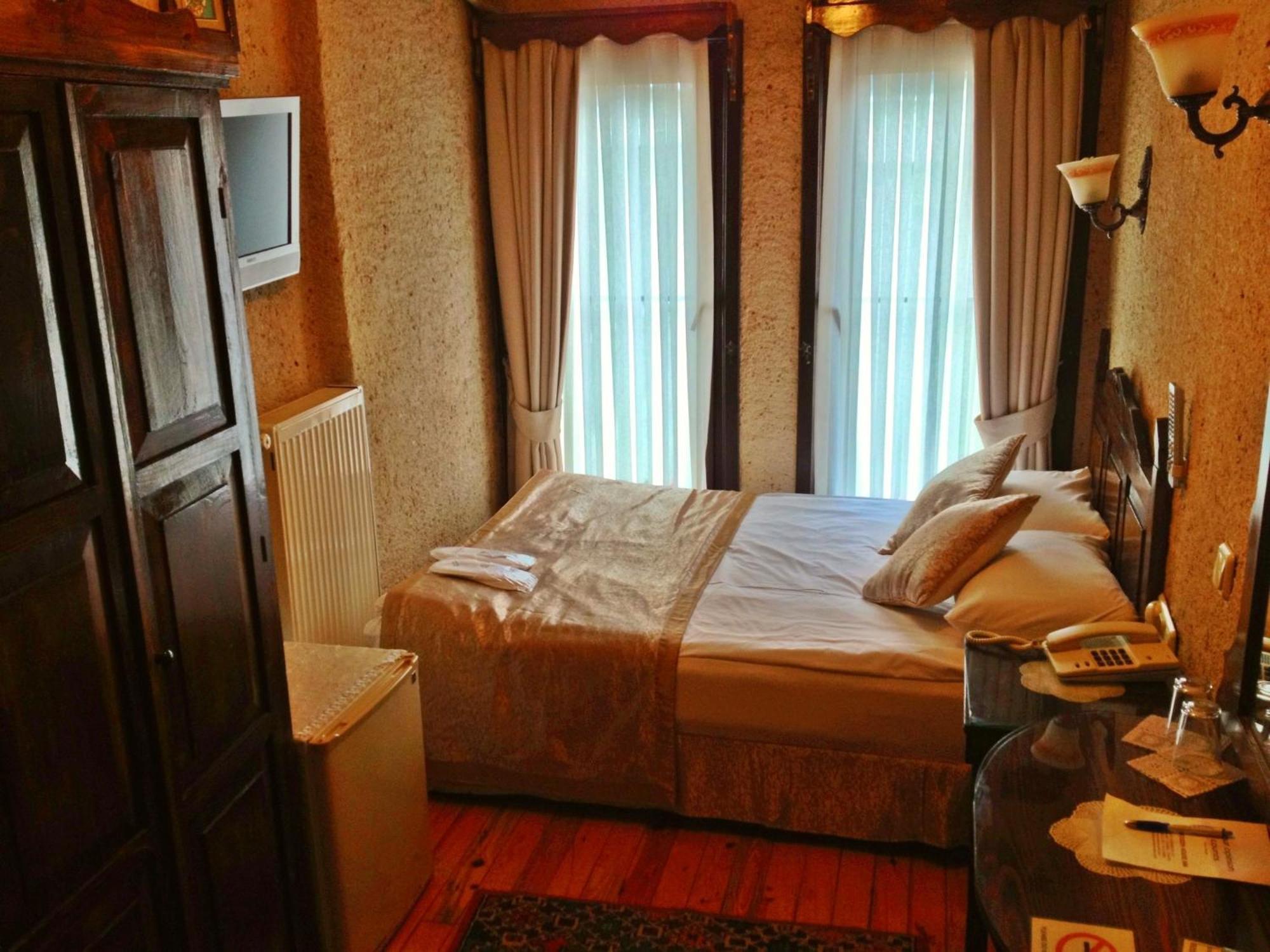 Naz Wooden House Inn Истанбул Екстериор снимка