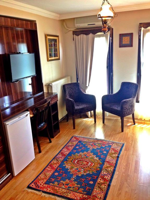 Naz Wooden House Inn Истанбул Екстериор снимка