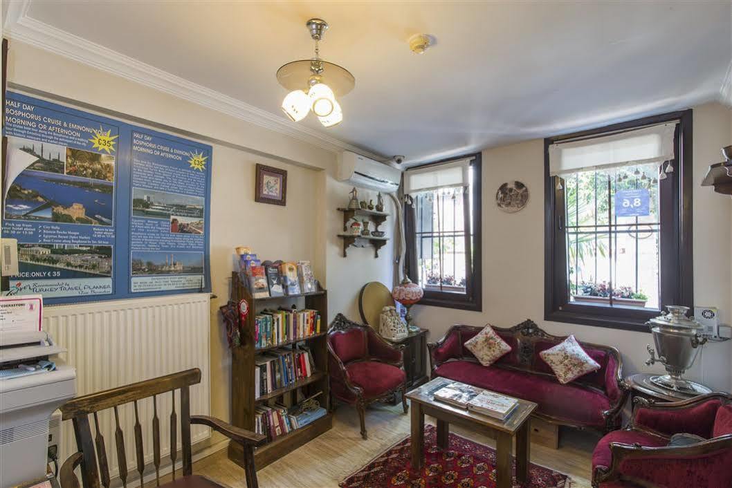 Naz Wooden House Inn Истанбул Екстериор снимка