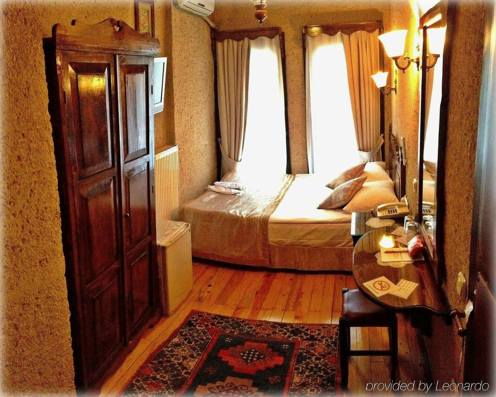 Naz Wooden House Inn Истанбул Екстериор снимка